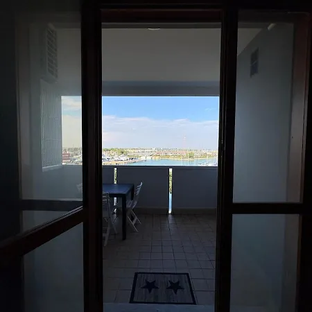 Aprilia Breeze, Piscina E Magnifica Vista Sul Porto Apartment *
